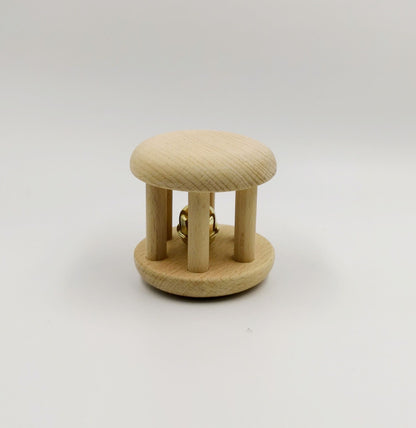photo d'un jouet hochet cloche en bois  - coffret eveil en bois - Montijouet